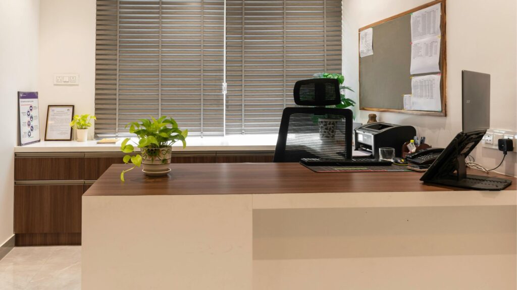bureau moderne et ergonomique