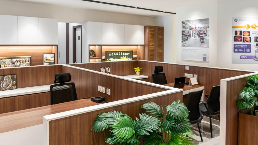 bureaux séparés design et ergonomique